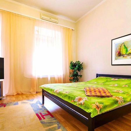Large Apartment In The Center Dnipro Exterior foto